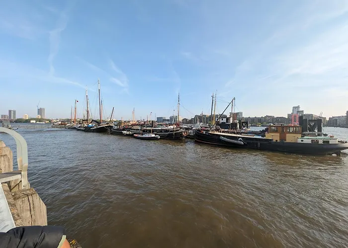 Tobacco Docks & St Katherine'S Rooms Londres